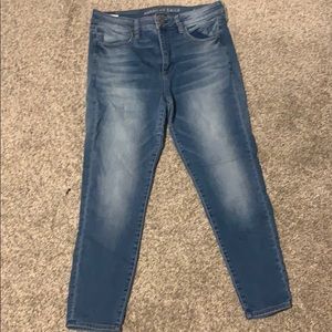 American Eagle Outfitters High-Rise Jegging Crop